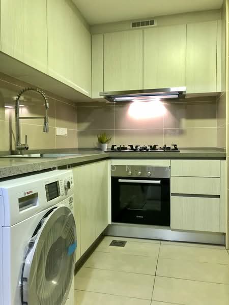 Kondominium untuk Dijual di Paradiso Nuova (Merak Kayangan) - Johnson Tan - Kitchen - PropertyGuru.com.my