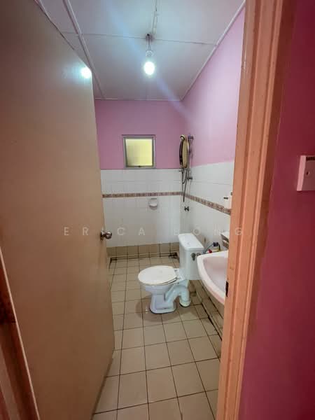 Pangsapuri untuk Dijual di MJC Courtyard Sanctuary - Erica Bong - Bathroom - PropertyGuru.com.my