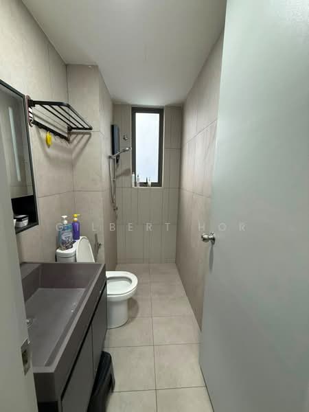 Service Residence for Rent at Kenwingston Platz - Gilbert Hor - Bathroom - PropertyGuru.com.my