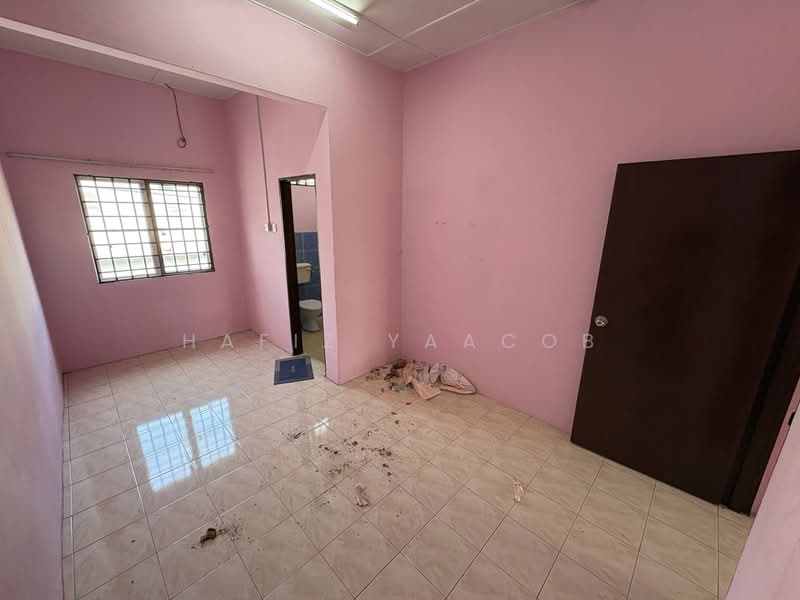 Rumah Teres 2 Tingkat untuk Dijual di Taman Sri Putra (Banting) - Hafiz Yaacob - Interior - PropertyGuru.com.my