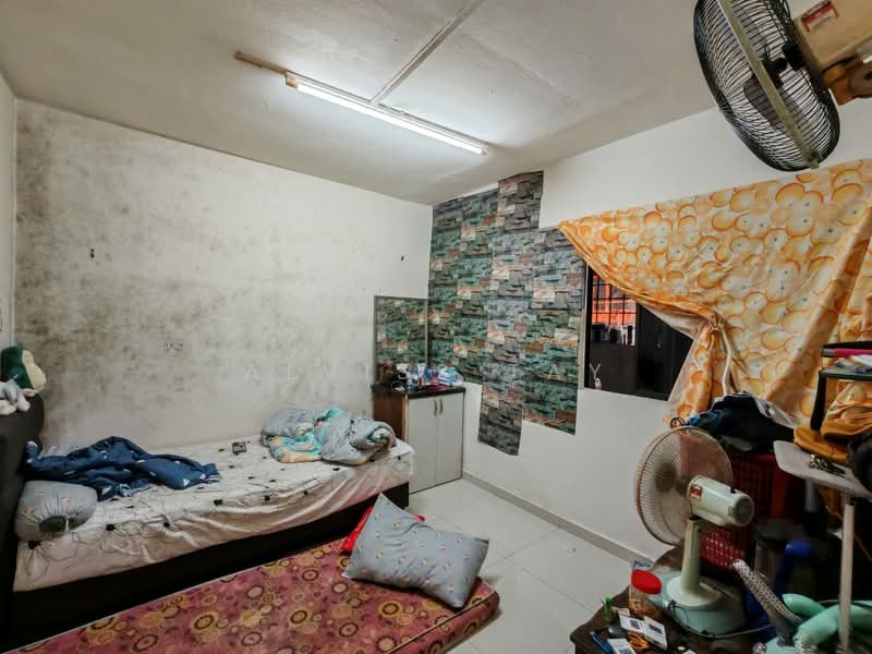 Flat for Sale at Flat Bandar Selesa Jaya @ Jalan Silat Gayong - Alviss Tay - Bedroom - PropertyGuru.com.my