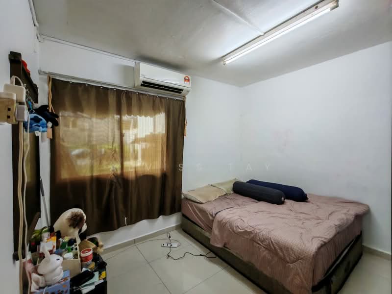 Flat for Sale at Flat Bandar Selesa Jaya @ Jalan Silat Gayong - Alviss Tay - Bedroom - PropertyGuru.com.my
