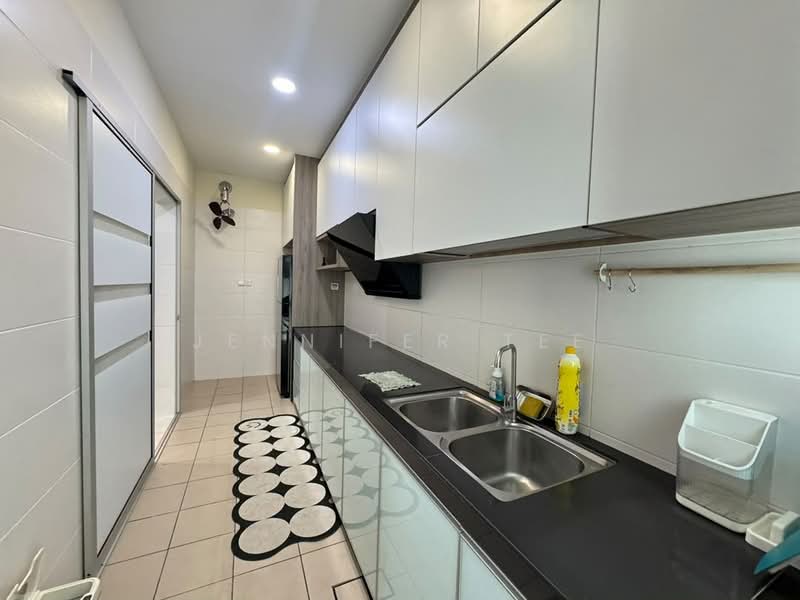 2-storey Terraced House for Rent in Johor Bahru (Johor) - Jennifer Tee - Kitchen - PropertyGuru.com.my