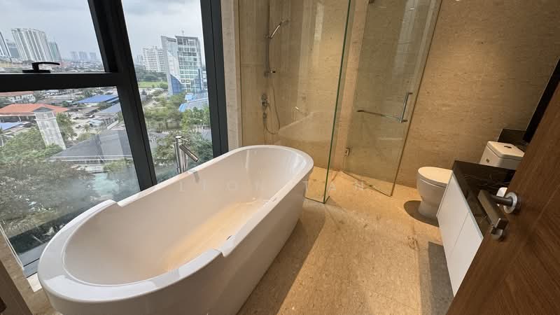 Condominium for Sale at The Astaka @ 1 Bukit Senyum - Leon Tan - Bathroom - PropertyGuru.com.my