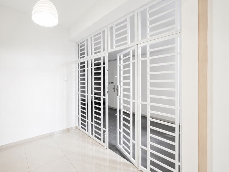 Kondominium untuk Dijual di Fairway Suites - Jas Tay - Entrance - PropertyGuru.com.my