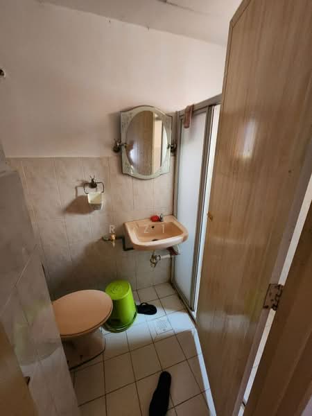 Apartment for Rent at Sri Ria Apartments - RIZ1 . - Bathroom - PropertyGuru.com.my