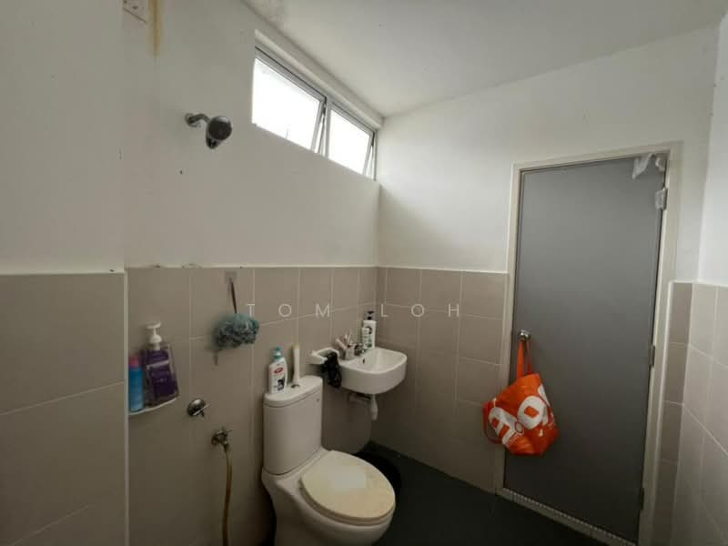 2-storey Terraced House for Sale in Pasir Gudang (Johor) - Tom Loh - Bathroom - PropertyGuru.com.my