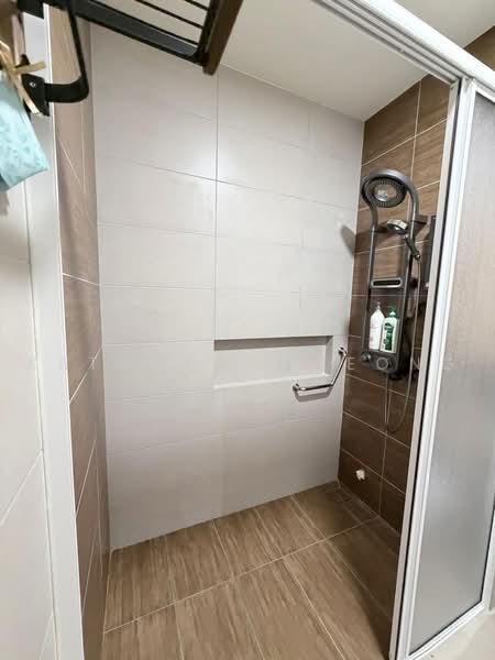 2-storey Terraced House for Sale in Bandar Country Homes (Rawang) - Katherine Leong - Bathroom - PropertyGuru.com.my