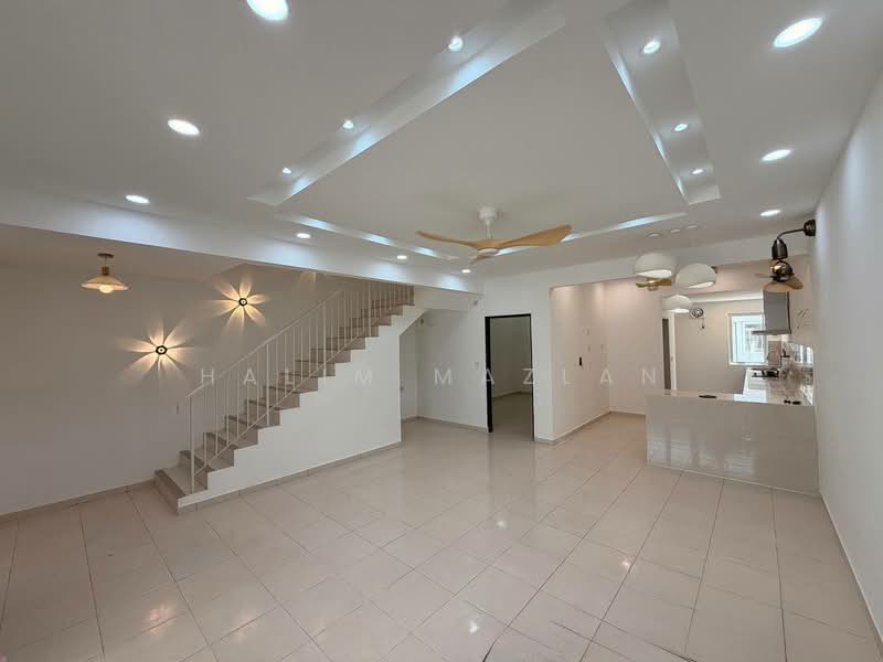 Rumah Teres untuk Disewa di Sepang (Selangor) - Halim Mazlan - Living Room - PropertyGuru.com.my