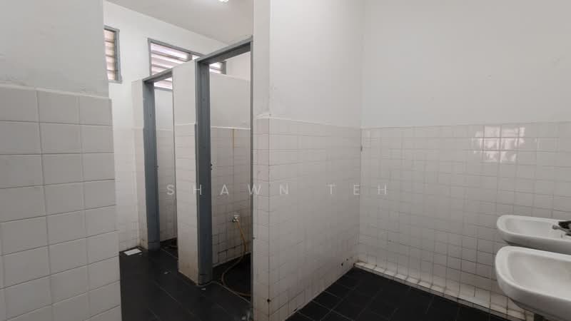 Kilang untuk Dijual di Kelemak (Melaka) - Shawn Teh - Bathroom - PropertyGuru.com.my