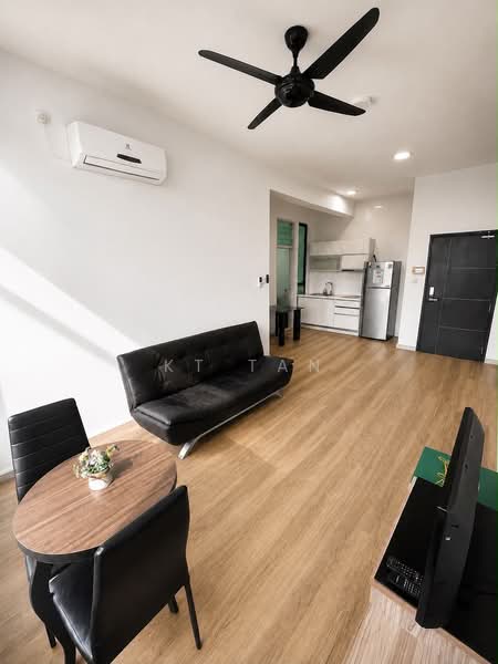 Servis Apartment untuk Dijual di D'Summit Residences - KT Tan - Living Room - PropertyGuru.com.my