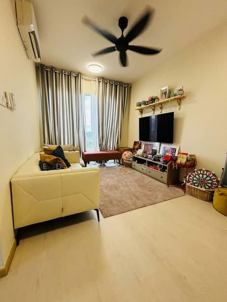 Servis Apartment untuk Dijual di RYAN & MIHO - Edmund Goh - Living Room - PropertyGuru.com.my