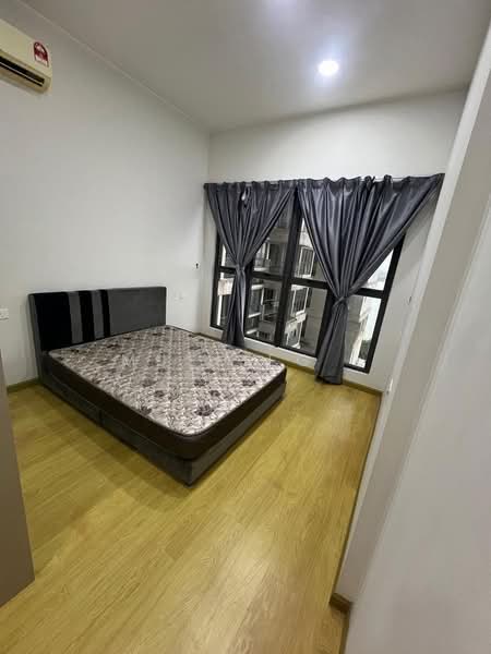 Condominium for Rent at Royal Strand @ Country Garden Danga Bay - Muslieg . - PropertyGuru.com.my