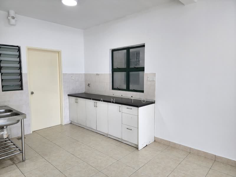 Condominium for Rent at Changkat View - Julian Tong - Kitchen - PropertyGuru.com.my