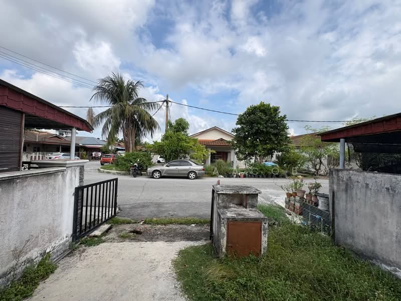 Terraced House for Sale in Taman Banting Baru (Banting) - Hafiz Yaacob - Exterior - PropertyGuru.com.my