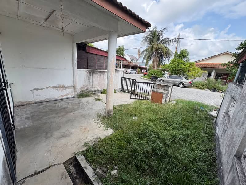 Terraced House for Sale in Taman Banting Baru (Banting) - Hafiz Yaacob - Exterior - PropertyGuru.com.my