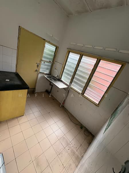 Terraced House for Sale in Taman Banting Baru (Banting) - Hafiz Yaacob - Kitchen - PropertyGuru.com.my