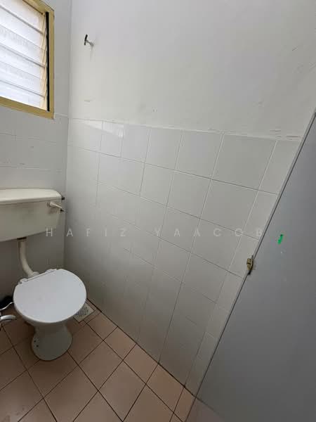 Terraced House for Sale in Taman Banting Baru (Banting) - Hafiz Yaacob - Bathroom - PropertyGuru.com.my