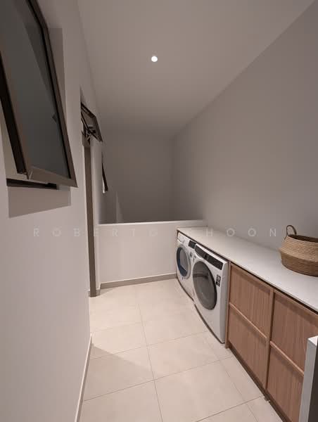 Kondominium untuk Dijual di Royal Garden @ Sri Putramas - Roberto Phoon - PropertyGuru.com.my
