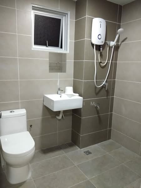 Condominium for Rent at Impian Selatan Kondominium Southern Height - Yen Lim - Bathroom - PropertyGuru.com.my