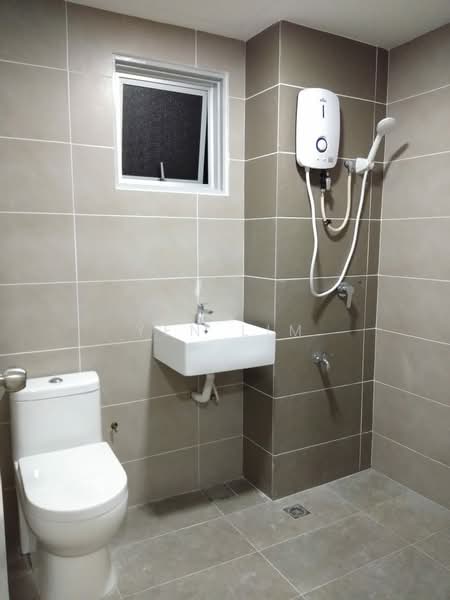 Condominium for Rent at Impian Selatan Kondominium Southern Height - Yen Lim - Bathroom - PropertyGuru.com.my