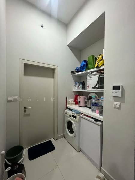 Service Residence for Sale at Third Avenue - Halim Mazlan - Kitchen - PropertyGuru.com.my