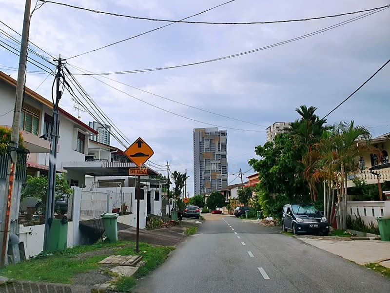 Rumah Berkembar untuk Dijual di Tanjung Tokong (Penang) - Max Ng - Exterior - PropertyGuru.com.my