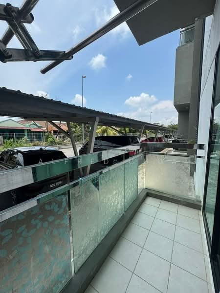 Pangsapuri untuk Dijual di Residensi PR1MA Premier Matang, Kuching, Sarawak - Alfred Chua - Balcony - PropertyGuru.com.my
