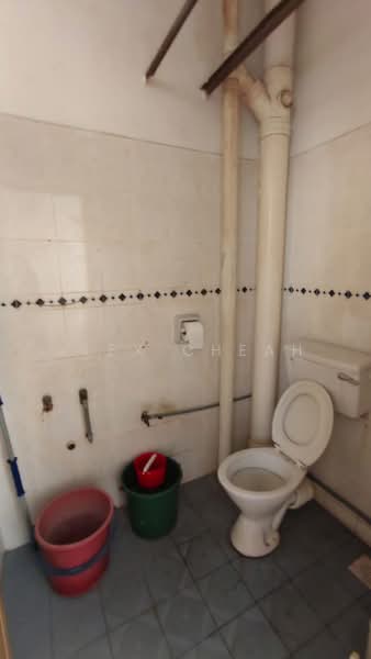 Pangsapuri untuk Dijual di Taman Terubong Jaya - Alex Cheah - Bathroom - PropertyGuru.com.my