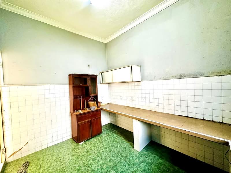 Rumah Teres 2 Tingkat untuk Dijual di Taman Dagang (Ampang) - Ishak Ramli - Kitchen - PropertyGuru.com.my