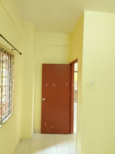 Pangsapuri untuk Disewa di Selesa I Resort Apartment (Pangsapuri Damai Mewah B) - Zehan Zaki - PropertyGuru.com.my