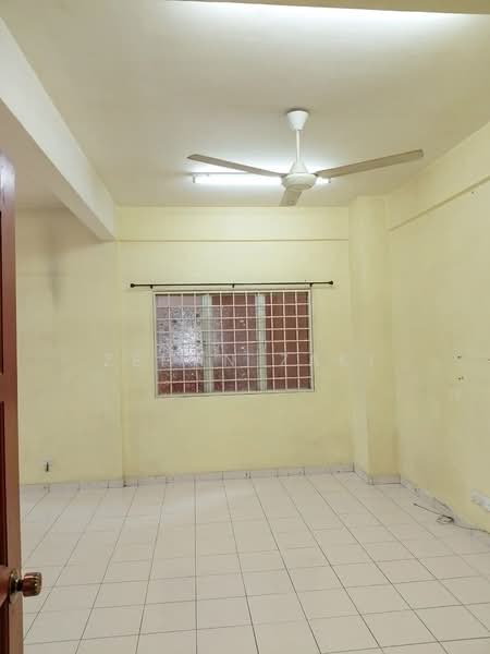 Pangsapuri untuk Disewa di Selesa I Resort Apartment (Pangsapuri Damai Mewah B) - Zehan Zaki - PropertyGuru.com.my