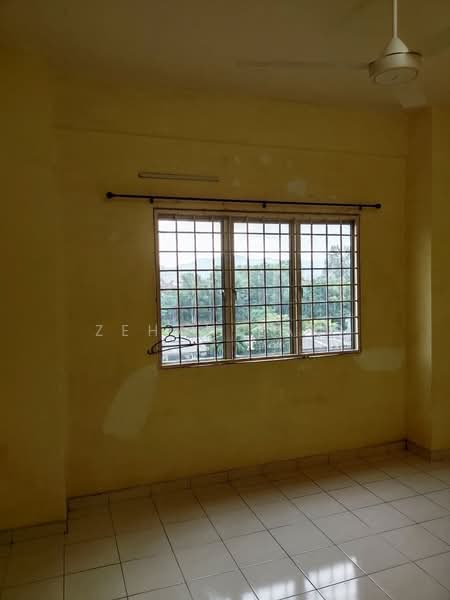Pangsapuri untuk Disewa di Selesa I Resort Apartment (Pangsapuri Damai Mewah B) - Zehan Zaki - PropertyGuru.com.my