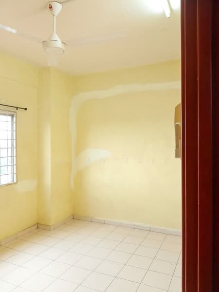 Pangsapuri untuk Disewa di Selesa I Resort Apartment (Pangsapuri Damai Mewah B) - Zehan Zaki - PropertyGuru.com.my