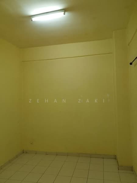 Pangsapuri untuk Disewa di Selesa I Resort Apartment (Pangsapuri Damai Mewah B) - Zehan Zaki - PropertyGuru.com.my