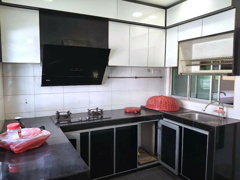 2.5-storey Terraced House for Sale in Taman Bukit Jaya (Ulu Tiram) - Karl Lim - Kitchen - PropertyGuru.com.my