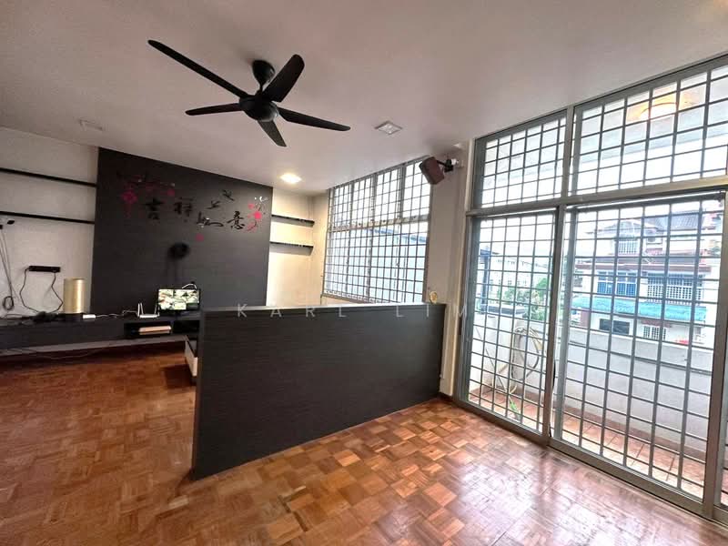 2.5-storey Terraced House for Sale in Taman Bukit Jaya (Ulu Tiram) - Karl Lim - Living Room - PropertyGuru.com.my