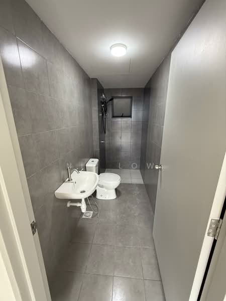 Condominium for Rent at LSH33 - Nic Low - Bathroom - PropertyGuru.com.my