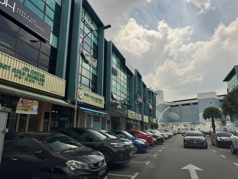 Shop / Office for Rent in Bandar Dato Onn (Tebrau) - Anna Woon - Exterior - PropertyGuru.com.my
