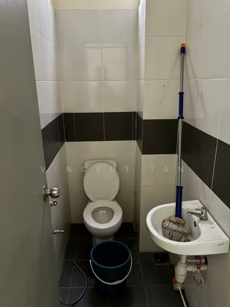 Kilang Berkembar untuk Dijual di Nilai (Negeri Sembilan) - Vincent Tan - Bathroom - PropertyGuru.com.my