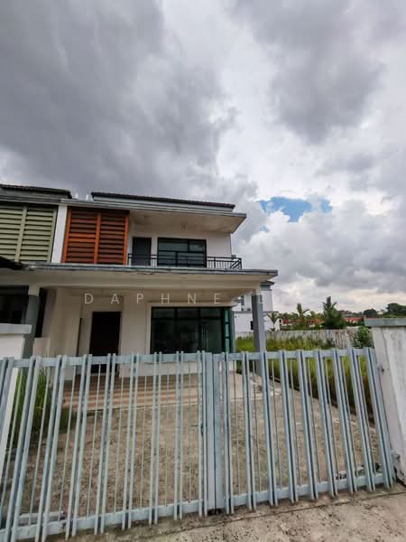 Rumah Teres untuk Dijual di Johor Bahru (Johor) - Daphne Lee - Exterior - PropertyGuru.com.my