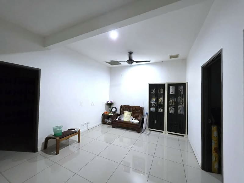 2-storey Terraced House for Sale in Taman Nusa Idaman (Iskandar Puteri (Nusajaya)) - Karl Lim - Living Room - PropertyGuru.com.my