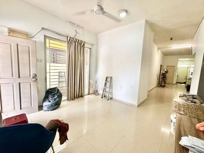 Rumah Bandar untuk Dijual di Balakong (Selangor) - Syahrim Naim - Living Room - PropertyGuru.com.my