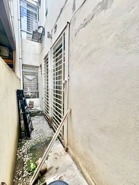 Rumah Bandar untuk Dijual di Balakong (Selangor) - Syahrim Naim - Exterior - PropertyGuru.com.my