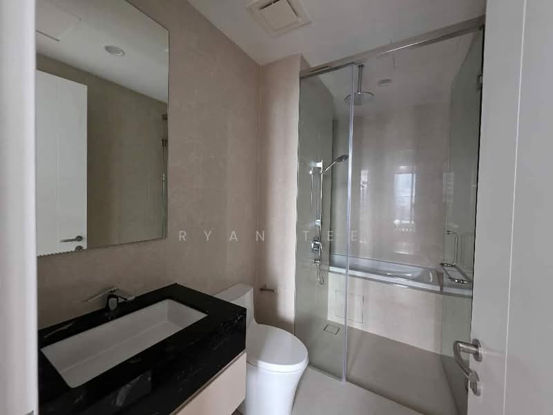 Servis Apartment untuk Disewa di Pavilion Ceylon Hill - Ryan Tee - Bathroom - PropertyGuru.com.my