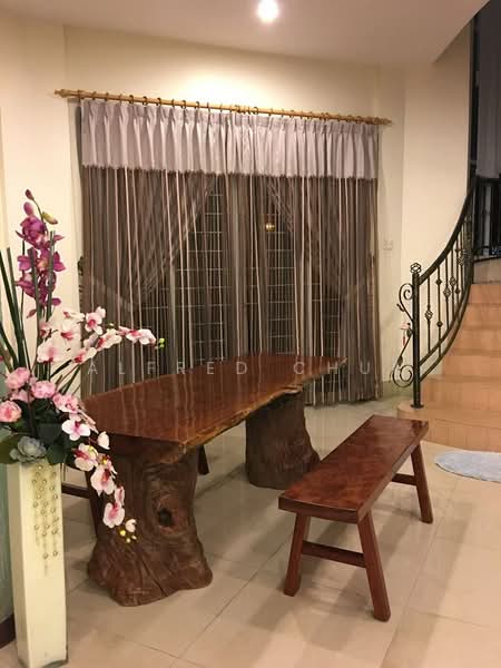 Rumah Banglo untuk Dijual di Sunny Hill (Kuching) - Alfred Chua - Dining Room - PropertyGuru.com.my