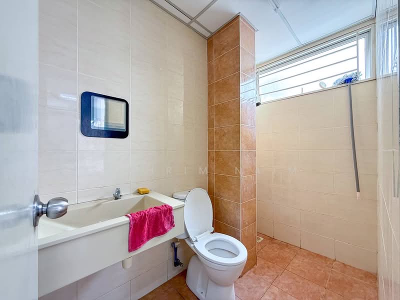 Kondominium untuk Dijual di Platinum Lake PV 13 - Syahrim Naim - Bathroom - PropertyGuru.com.my