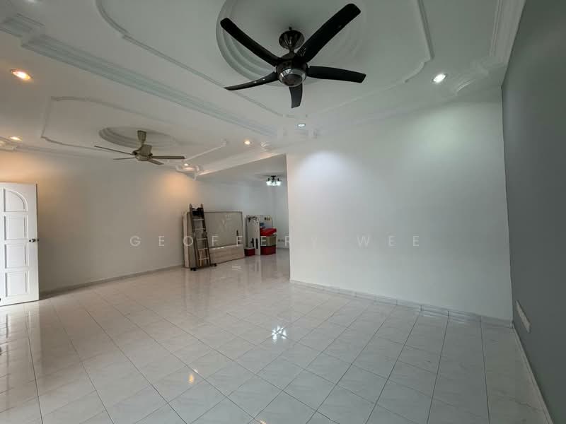 2-storey Terraced House for Sale in Taman Cheng Perdana (Cheng) - Geoffery Wee - Living Room - PropertyGuru.com.my