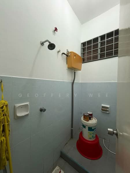 2-storey Terraced House for Sale in Taman Cheng Perdana (Cheng) - Geoffery Wee - Bathroom - PropertyGuru.com.my