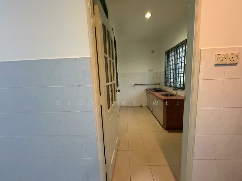 2-storey Terraced House for Sale in Taman Cheng Perdana (Cheng) - Geoffery Wee - Kitchen - PropertyGuru.com.my